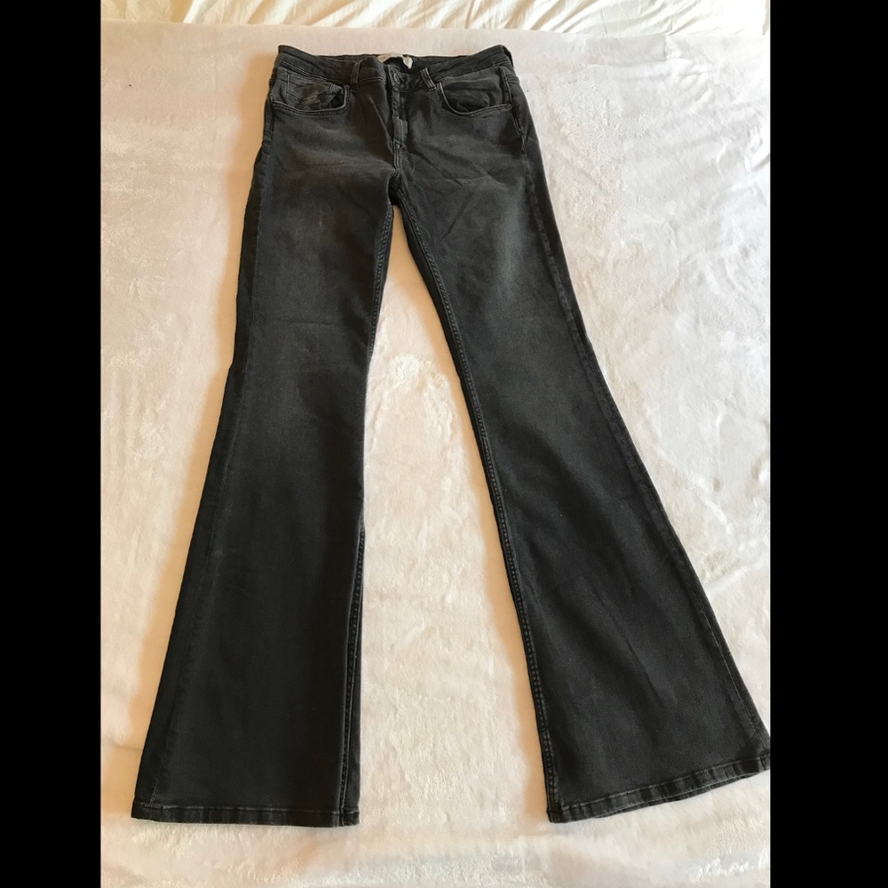 Bell bottom jeans never worn!! Zara!